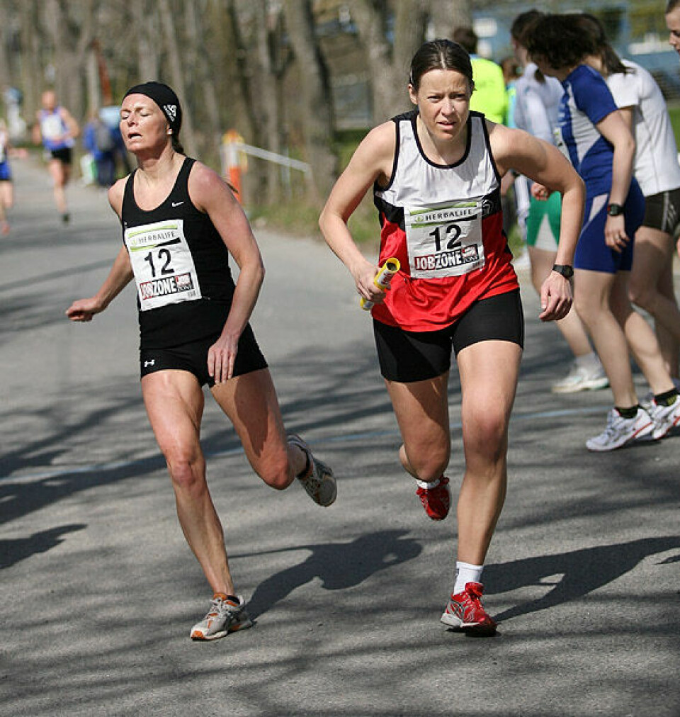 Holmenkollstafetten: Tjalve og Vidar Damer_elite_femte_veksl_OSI_IMG_9524