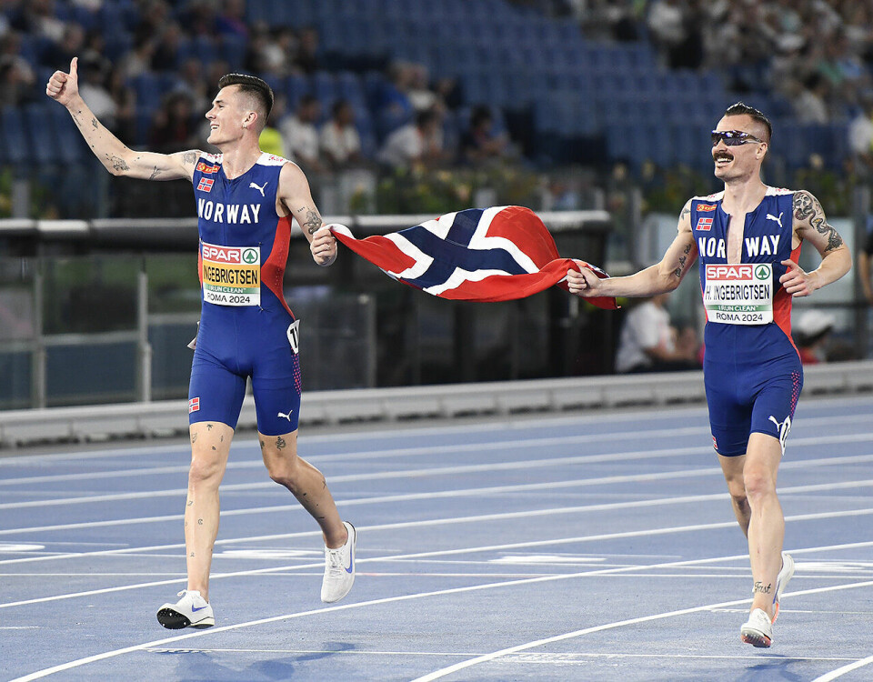 Jakob Ingebrigtsen tok sin tredje EM-tittel på 5000 meter 5000-seiersrunde-med-storebror_50D4856.jpg
