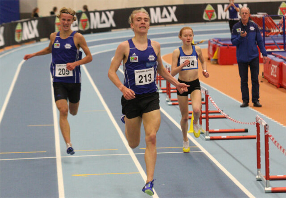 Jens Larsen Åstveit vinner dagens 3000 meter foran Henrik Irgens Gravdal. Adele Henriksen blir beste kvinne. Jens Larsen Åstveit vinner dagens 3000 meter foran Henrik Irgens Gravdal. Adele Henriksen blir beste kvinne.