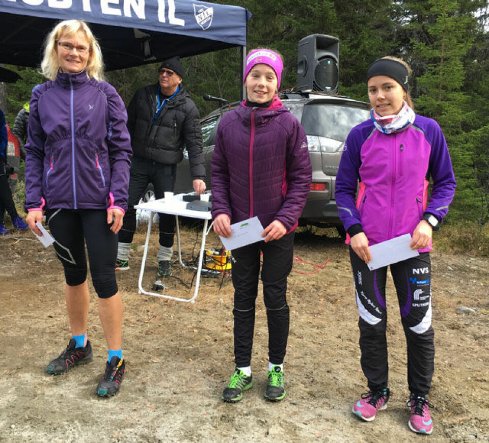 Pål Tufte knuste Mikkelsplass sin løyperekord i Bringenatten Opp Topp_tre_kvinner_IMG_3160.jpg