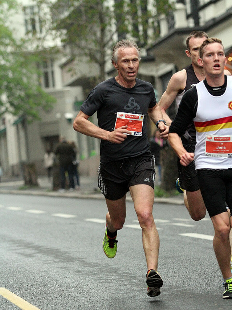 Ørjan Grønnevig og Karoline B. Grøvdal vant kaldt Sentrumsløp 6km_Kristen_AAby_vinner_5054_IMG_8846.jpg