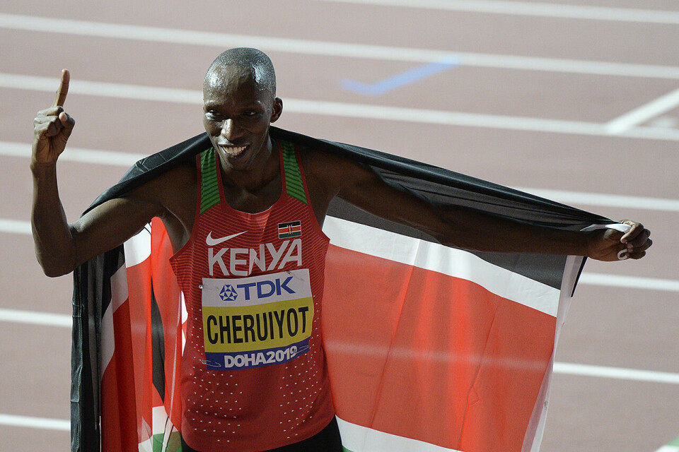 19 år, fjerde best i verden - og likevel forferdelig skuffa 1500-cheruiyot-flagg_D4N1013.jpg