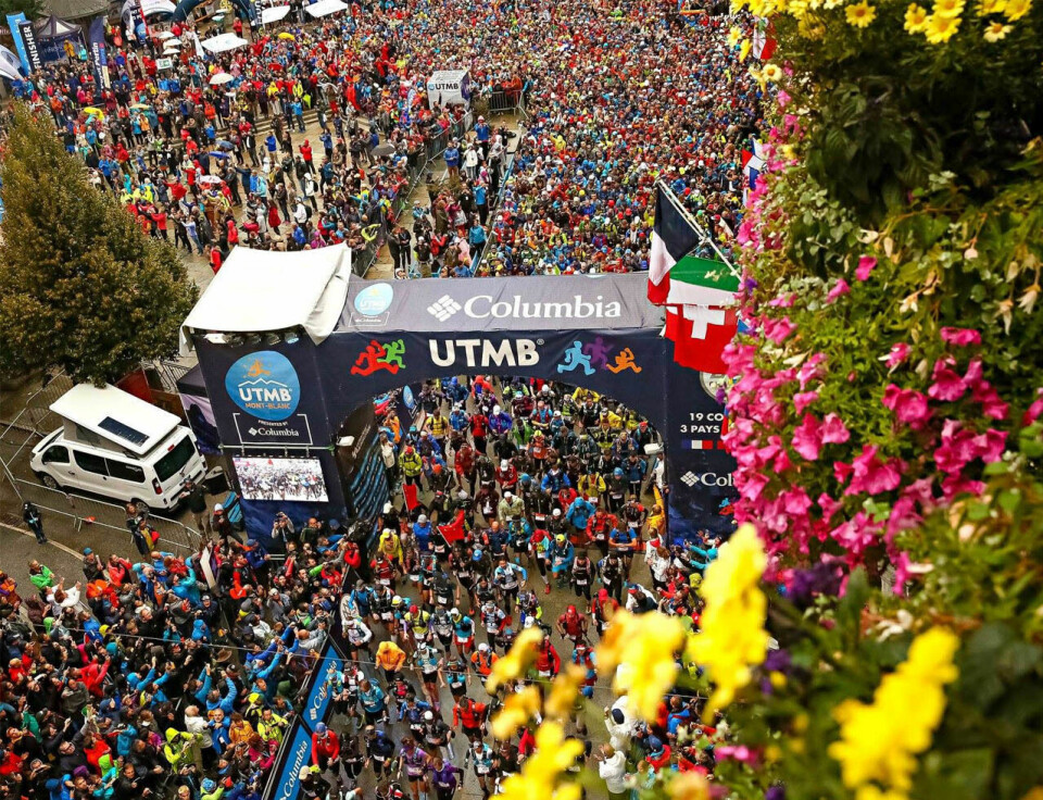 Fantastisk fjerdeplass til Hallvard Schjølberg i UTMB UTMB_starten_foto_Laurent_Salino.jpg