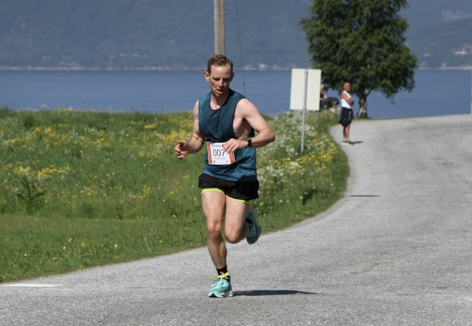 Vartdalstranda Halvmaraton på Sunnmøre gikk i dag for fjerde gang Halv_Oeysten_Søvik_Maarstoel