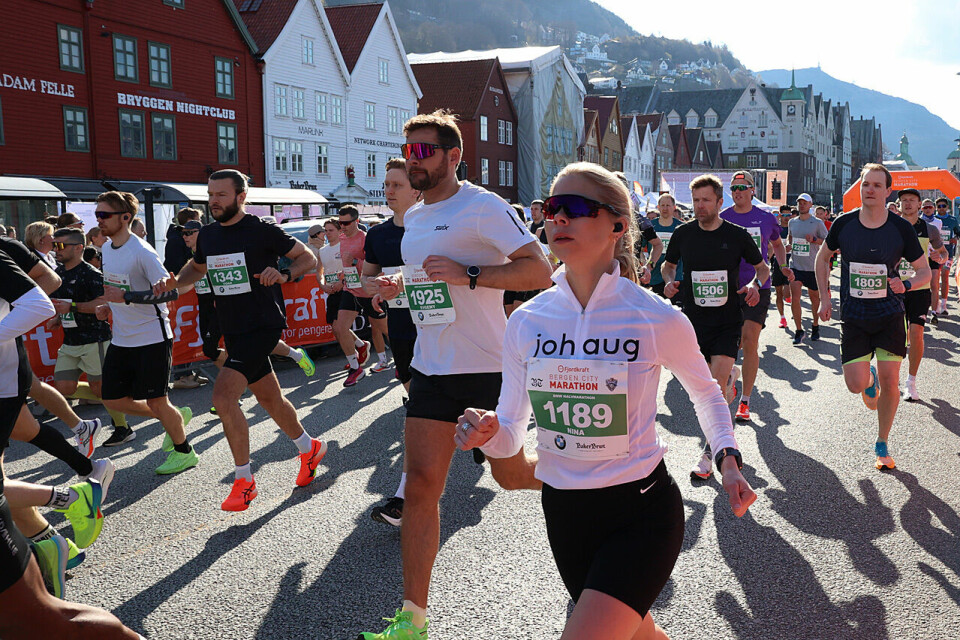 Det er igjen klart for et milløp i Bergen sentrum, men dette bildet er fra Bergen City Maraton i april. BCM Milen går ikke langs bryggen. (Foto: Arne Dag Myking) Det er igjen klart for et milløp i Bergen sentrum, men dette bildet er fra Bergen City Maraton i april. BCM Milen går ikke langs bryggen. (Foto: Arne Dag Myking)