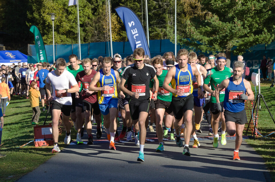 Fra starten i Nøklevann Rundt 2022. Fortettet stemning og intenst i første pulje hvor det går raskest. Men de raskeste er bare en del av dette løpet. (Foto: Per Inge Østmoen) Fra starten i Nøklevann Rundt 2022. Fortettet stemning og intenst i første pulje hvor det går raskest. Men de raskeste er bare en del av dette løpet. (Foto: Per Inge Østmoen)