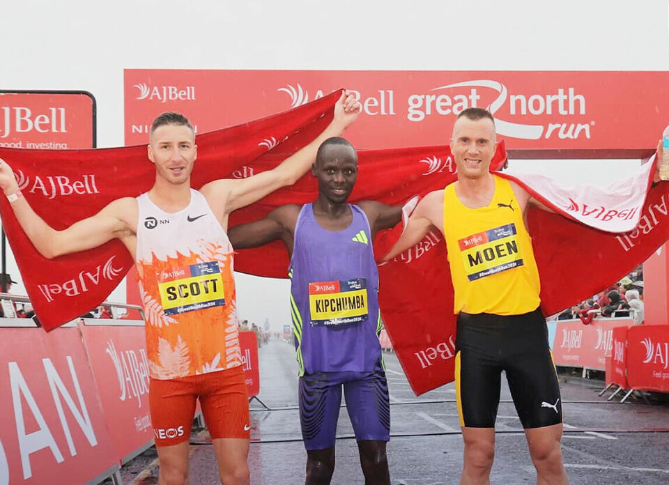 Kenyanske Abel Kipchumba vant foran britiske Marc Scott og norske Sondre Nordstad Moen. (Foto: arrangøren) Kenyanske Abel Kipchumba vant foran britiske Marc Scott og norske Sondre Nordstad Moen. (Foto: arrangøren)
