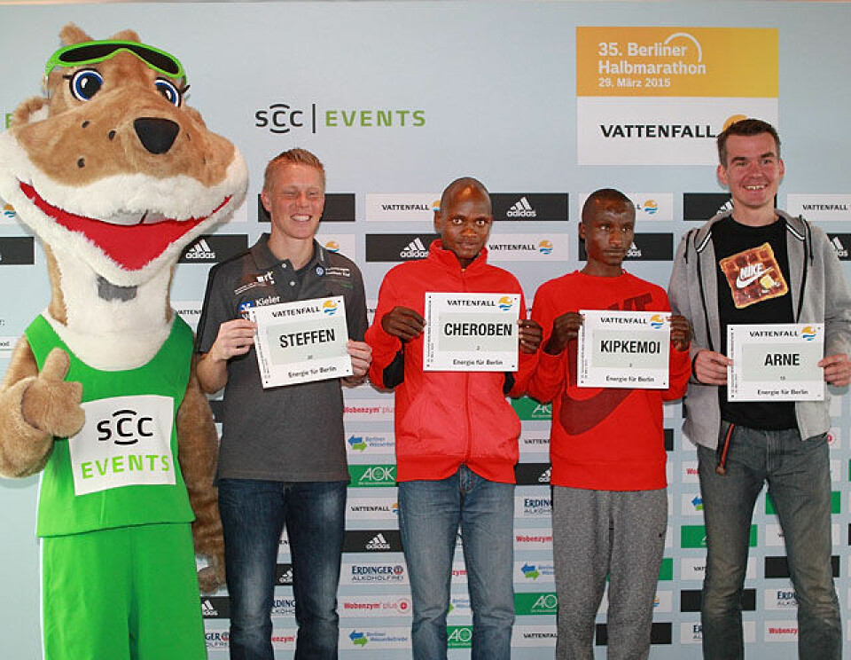 402 fra Norge er påmeldt til Berlin Halvmaraton søndag Alle_og_maskot_A20G1498.jpg