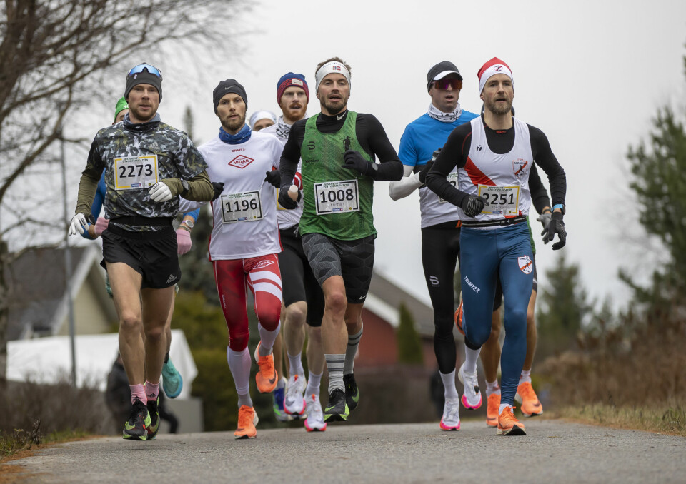 Magnus Erstad med norsk bestenotering på 50 km Vintermaraton 2021 - Tetfetet på helmaraton og 50 km etter 9 km.jpg