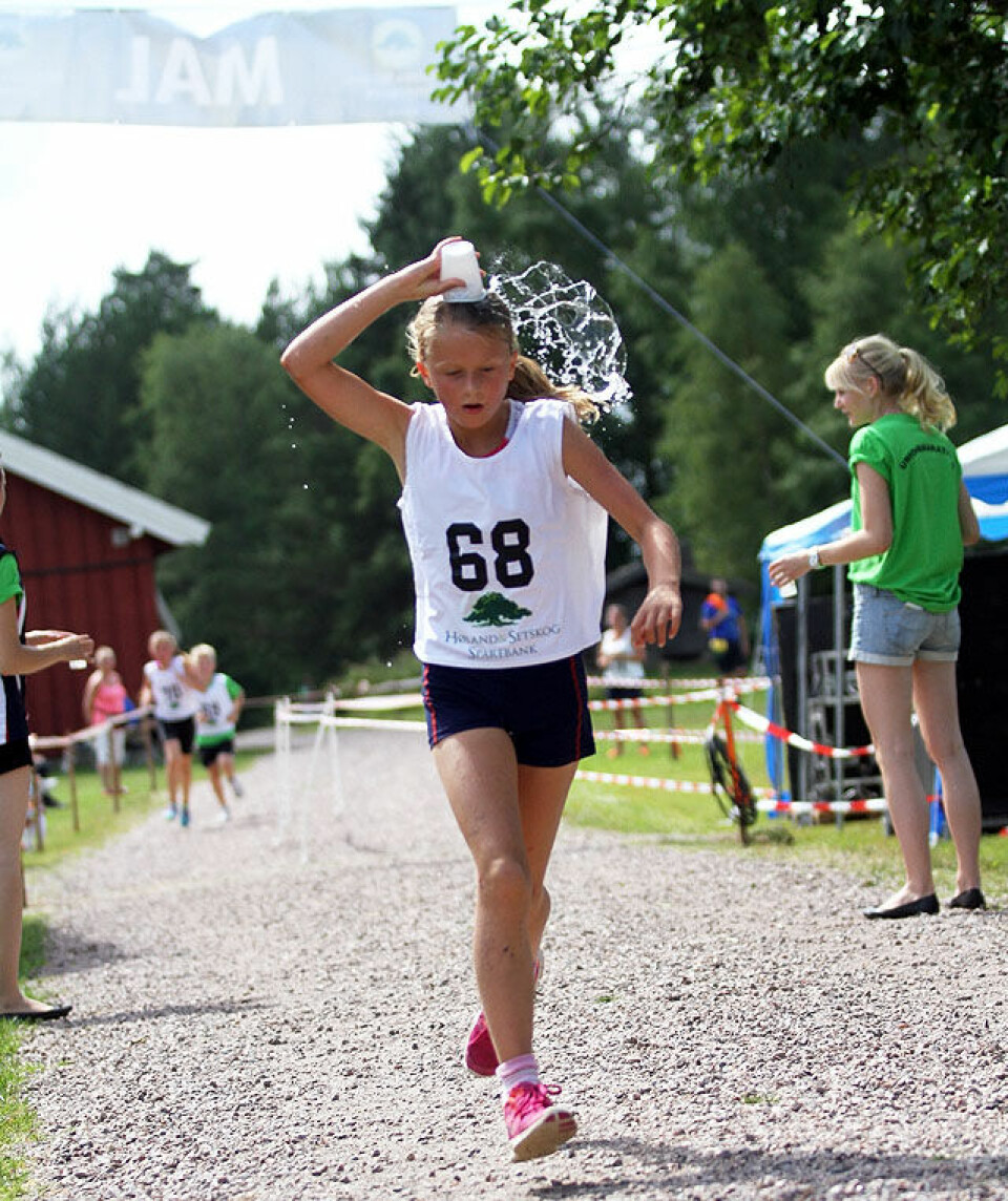 Unionsmaraton med hett jubileum på Kurøen (52 bilder) Barnelopet_de_eldste_3runder_Varmt_vann_over_hue_68_IMG_6284.jpg
