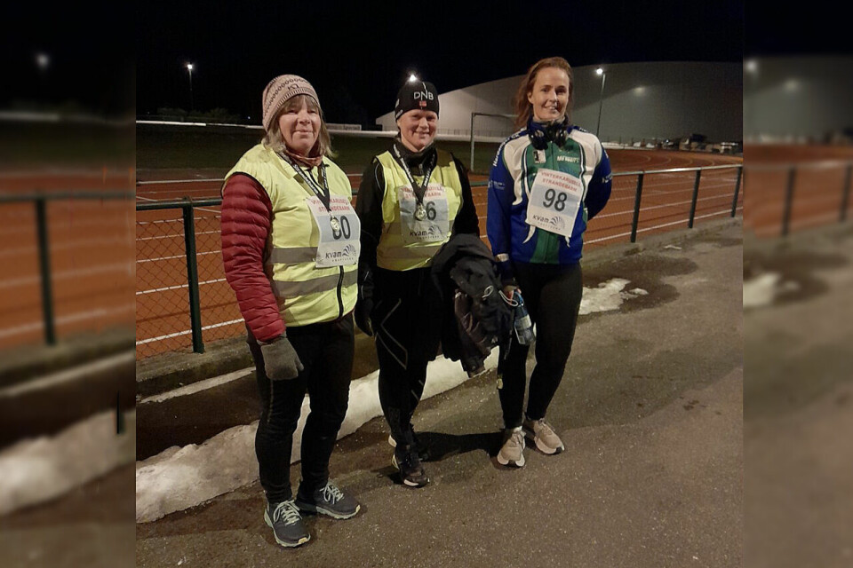 Tre blide kvinner på Vinterkarusellen på kvinnedagen 8. mars 2022. F.v. Anne Fredheim Magnussen, Anne Christin Børsheim og Elisabeth Fosse. Tre blide kvinner på Vinterkarusellen på kvinnedagen 8. mars 2022. F.v. Anne Fredheim Magnussen, Anne Christin Børsheim og Elisabeth Fosse.