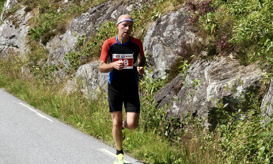 Joakim Bjørklund og Oda Synnøve Riste vant maraton i Hornindal Maraton_stnr_68