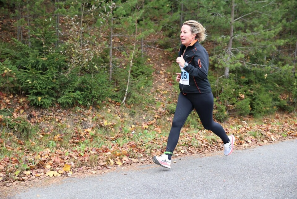 Tone Fløttum og Frode Stenberg best på halvmaraton i Lørenskogløpet 5,3 km - kvinner- 2 plass - BIB 205.JPG