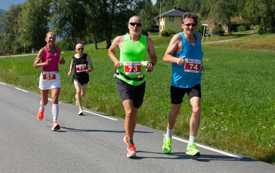 Joakim Bjørklund og Oda Synnøve Riste vant maraton i Hornindal Maraton_Liv_Jegteberg_Lystad