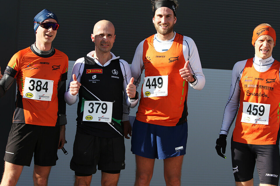Sterke halvmaratonløpere etter målpassering. Fra venstre Gaute Byberg (1.12.36), Frode Tjelta (1.12.18), Thomas Asgautsen (1.11.20) og Sjur Ferkingstad (1.13.22). (Alle foto: Einar Søndeland) Sterke halvmaratonløpere etter målpassering. Fra venstre Gaute Byberg (1.12.36), Frode Tjelta (1.12.18), Thomas Asgautsen (1.11.20) og Sjur Ferkingstad (1.13.22). (Alle foto: Einar Søndeland)