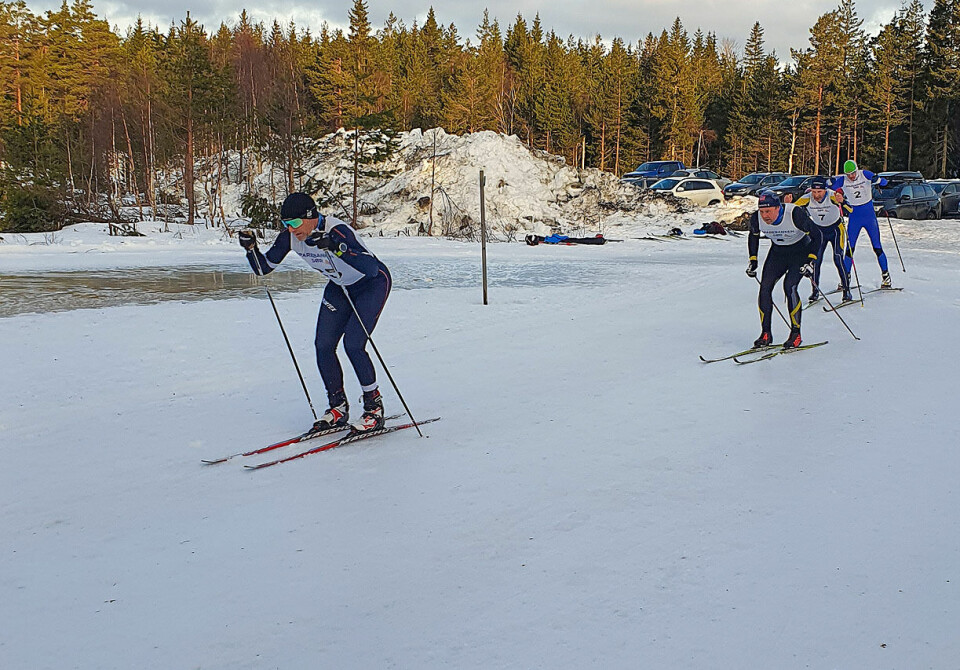 Til tross for isete løyper stilte skiløperne opp i Sørlandsmesterskapet på ski på Øydneheia. Her ser vi Geir Brynhildsen i front. (Alle bilder: Sverre Larsen) Til tross for isete løyper stilte skiløperne opp i Sørlandsmesterskapet på ski på Øydneheia. Her ser vi Geir Brynhildsen i front. (Alle bilder: Sverre Larsen)