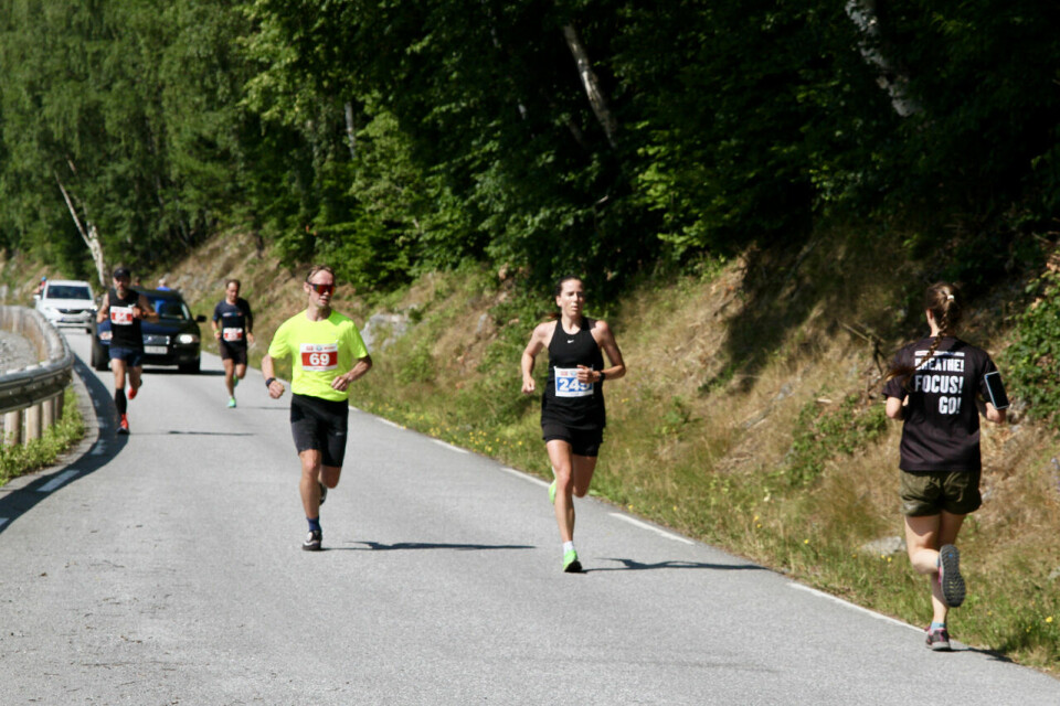 Joakim Bjørklund og Oda Synnøve Riste vant maraton i Hornindal Maraton_Hafsaas