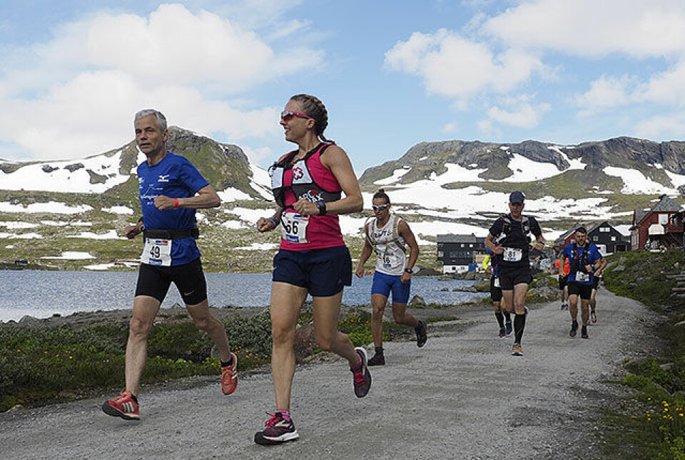 Nicoline Baartvedt og Håkon Urdal vant Rallarvegsløpet 7231799-start.jpg