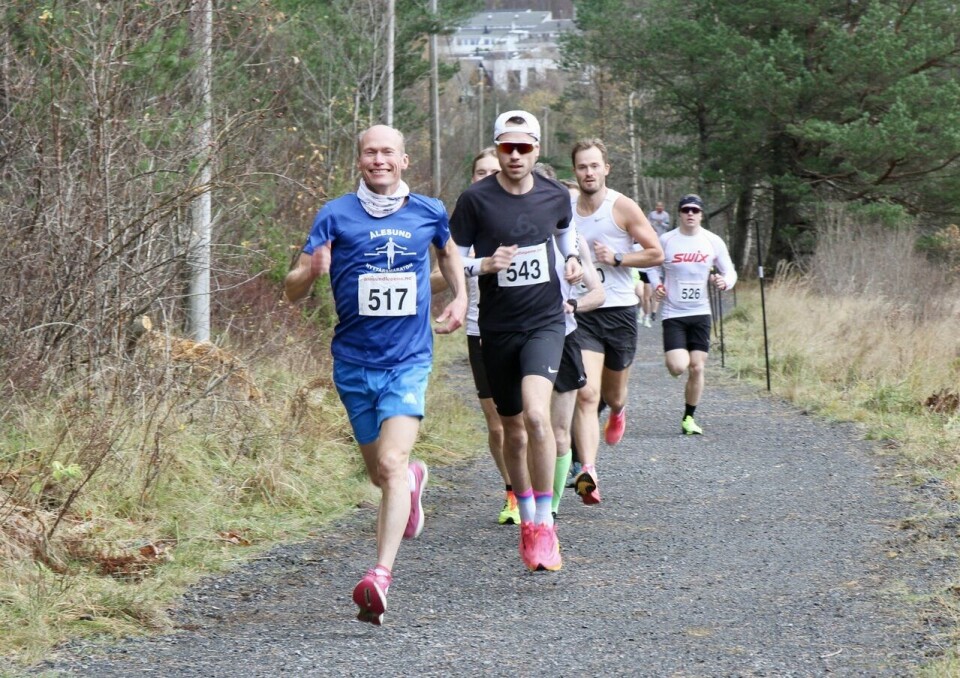 Baccalao, 80-årsfeiring og fest under Oktobermila i Ålesund 10km_start_Jan_Ketil_Vinnes