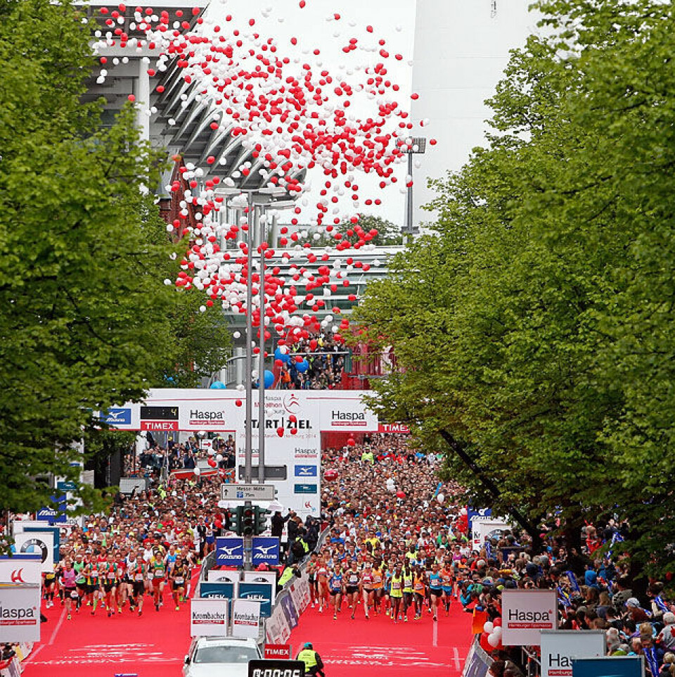 Tre norske klasseseire i Hamburg Start_ballonger_07104.jpg