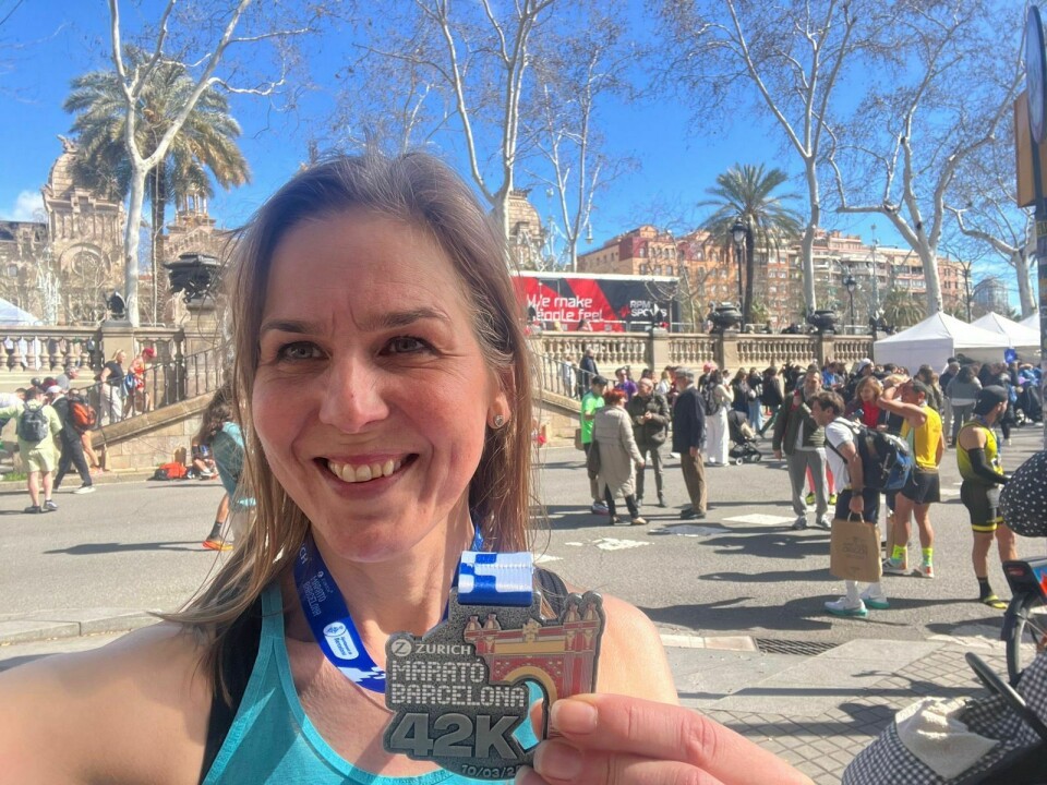 Sveitsisk rekord og mange gode norske tider i Barcelona Marathon Janicke-Braathe-selfie.jpg