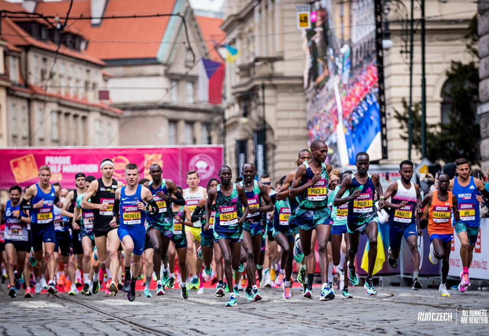 Praha Halvmaraton er blitt et populært løp for både eliteløpere og mosjonister. (Foto: RunCzech) Praha Halvmaraton er blitt et populært løp for både eliteløpere og mosjonister. (Foto: RunCzech)