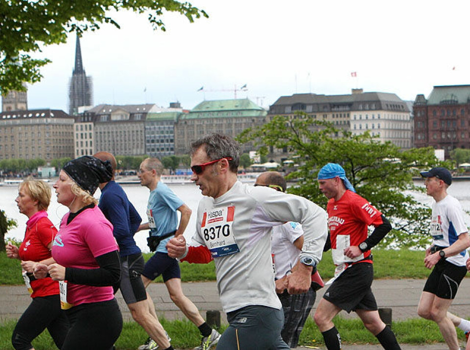 Tre norske klasseseire i Hamburg Sjoeen_skyline_loepere_A20G7324.jpg