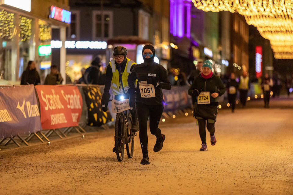 Yngvild Kaspersen var best av alle på maraton i Mørketidsløpet i Tromsø 324573304_8524665444274418_5780259211926193340_n.jpg