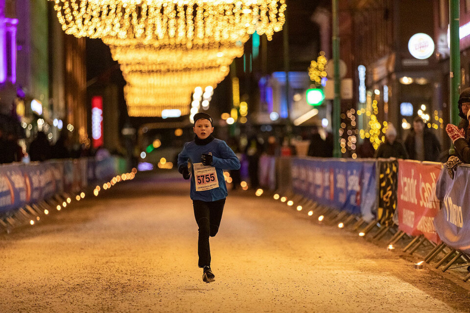 Yngvild Kaspersen var best av alle på maraton i Mørketidsløpet i Tromsø 324620488_983881562588655_6181888419097264220_n.jpg