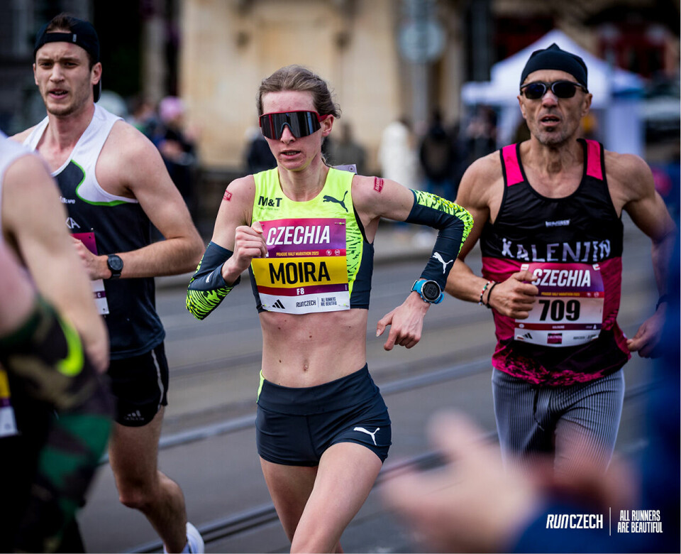 Dobbelt kenyansk da 72 norske løpere fullførte Praha Halvmaraton Moira-STEWARTOVÁ.jpg