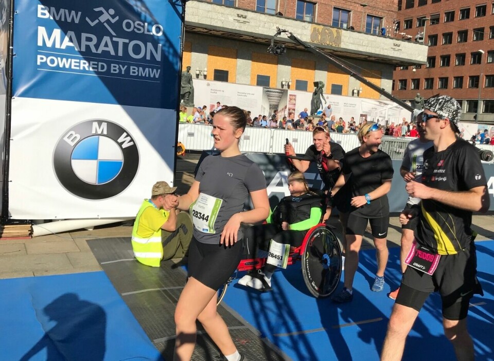 Katarina Næss Wabø ønsket å være en av alle, også i Oslo Maraton Ved_Rådhuset (1280x934).jpg