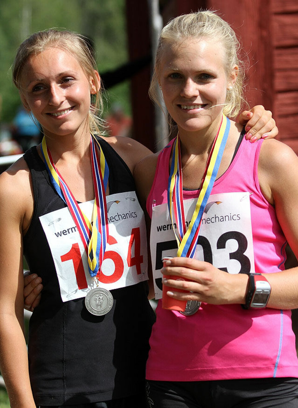 Unionsmaraton med hett jubileum på Kurøen (52 bilder) Maraton_Halvmaraton_Soesrtrene_Victoria_og_Antonia_Bryntesson_IMG_6797.jpg