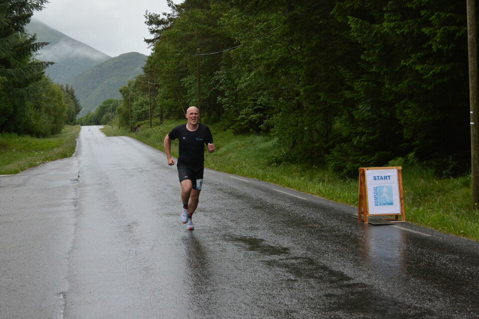 Romsdal 5-10-halv med gråvær og personlige rekorder DSC_0196.JPG