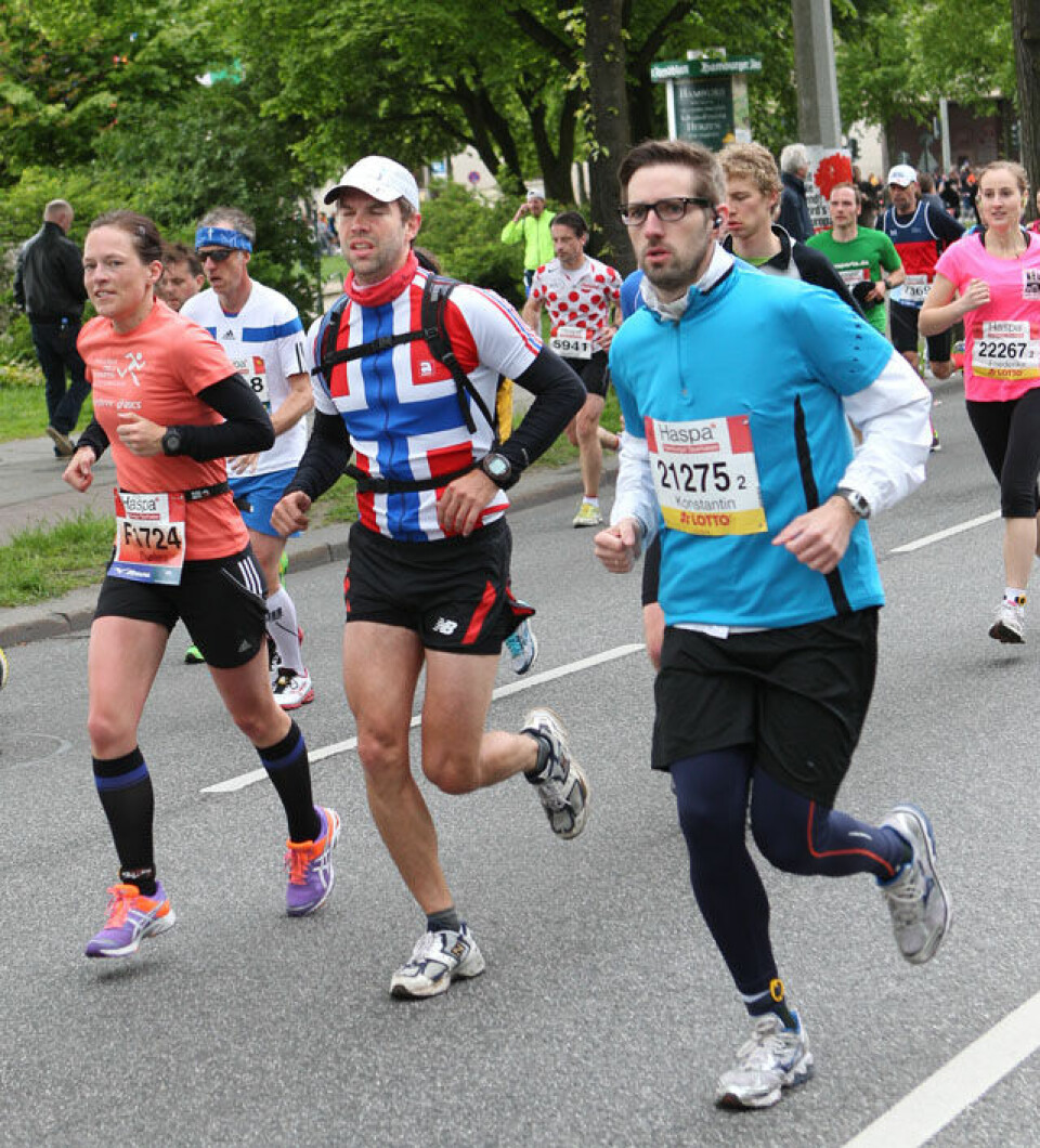 Tre norske klasseseire i Hamburg Med_norsk_flagg_inkognito_A20G7334.jpg