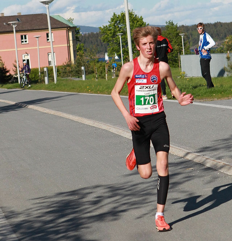 Odd-Bjørn Hjelmeset og Ida Bergsløkken vant Fornebuløpet Lars_Agnar_Hjelmeset_raskest_3km_A20G3075.jpg