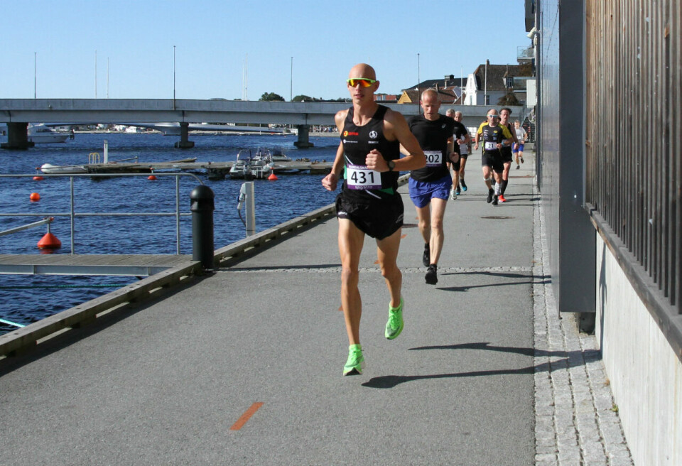 Øystein Wergeland vinner den siste utgaven av Mandalsmaraton. Foto: Lise B Hetland. Øystein Wergeland vinner den siste utgaven av Mandalsmaraton. Foto: Lise B Hetland.