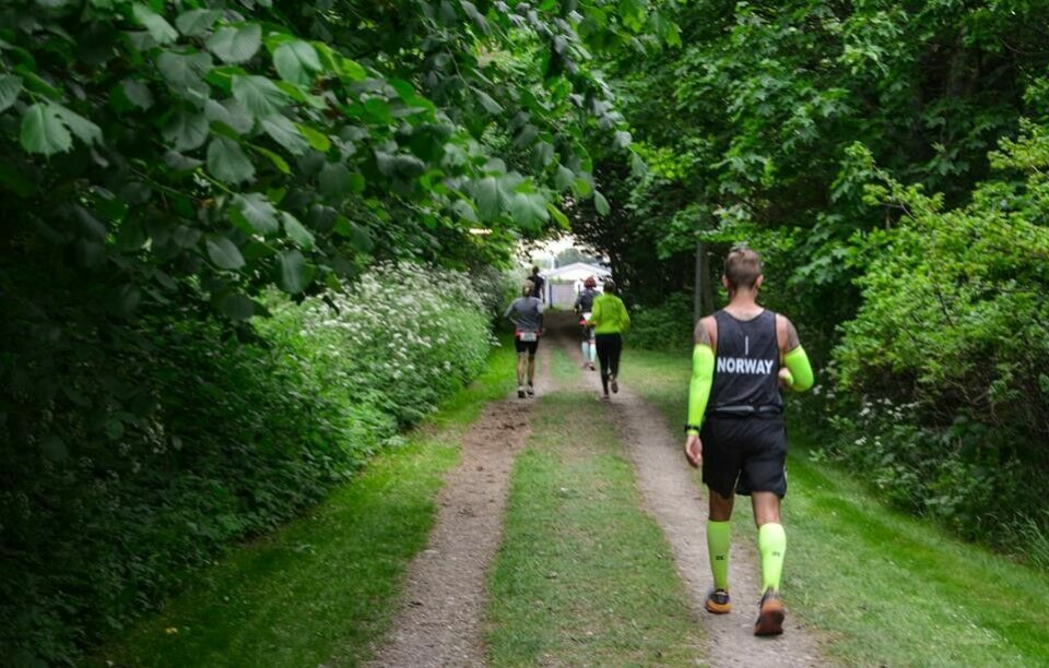 Stian Andersen løp 183 km i '24 timer ved Havet' (Sæby) 9-timer_etter_start.jpg