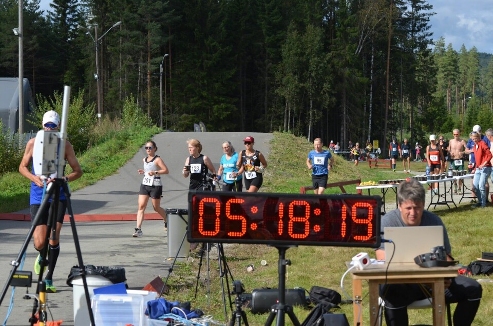 Rita Nordsveen de Flon og Simen Holvik løp lengst på Eidsvoll Verk 6-timers 45 min igjen.jpg