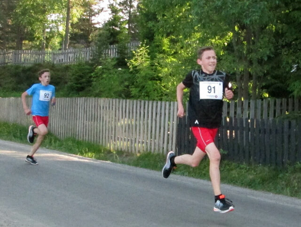 Per Erik Monsrud suveren i Bæreia rundt Henrik_og_Herman_Tronboel.jpg