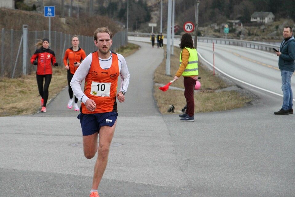 Kristin Vabø og Ole Mikal Tørsdal vant Egersund Halvmaraton Thomas_Asgautsen.JPG