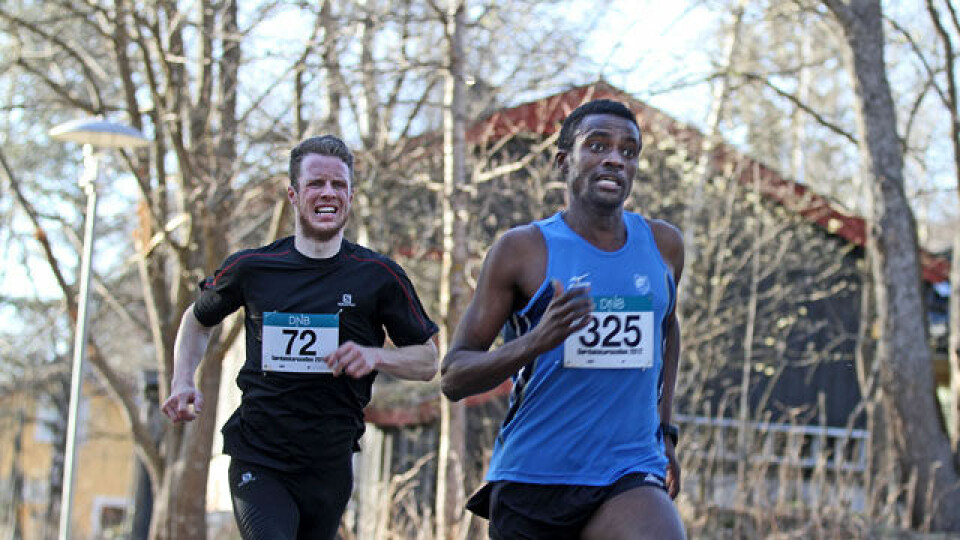 Gishe Abdi Wako spurtslo Petter Soleng Skinstad i Kringsjåløpet. Bilde 0 _0IMG_7283