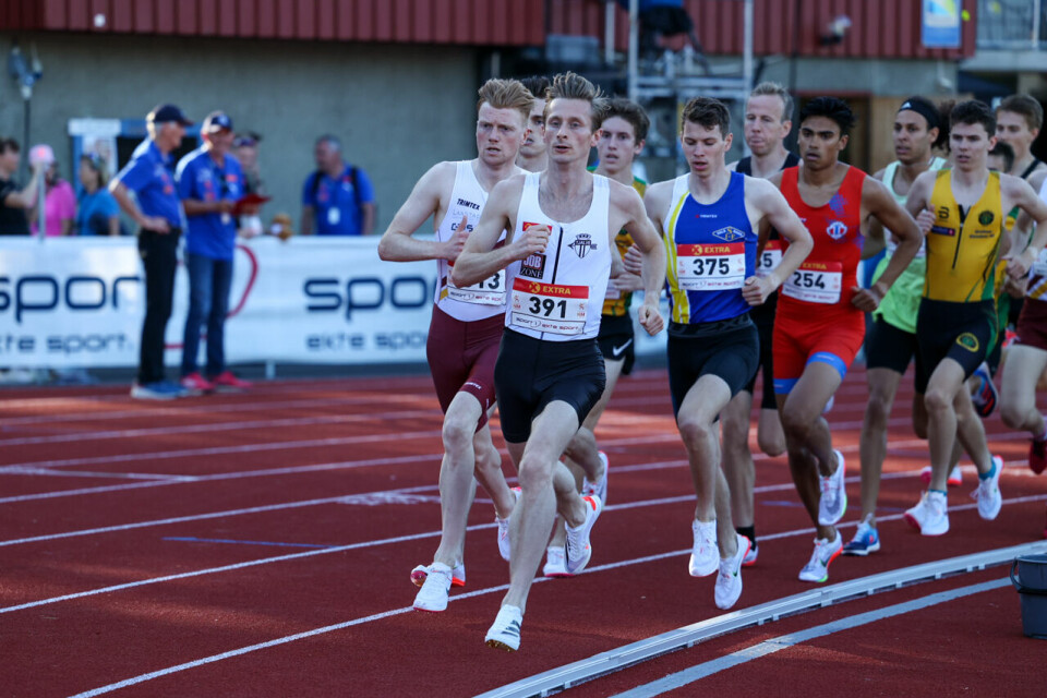 Favorittene tok seg greit til finalen på 1500 meter for menn H1 1500 tet.jpg