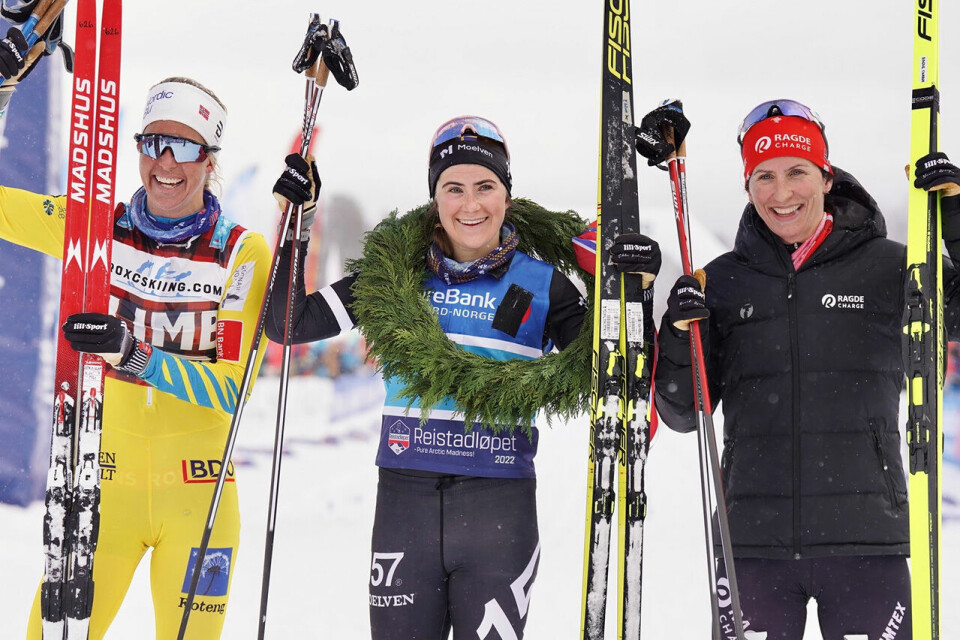 Marit Bjørgen (til høyre) kom på 2. plass bak Ebba Andersson (midten), mens Astrid Øyre Slind sikret 3. plassen i Reistadløpet. (Alle foto: Visma Ski Classics/Magnus Östh) Marit Bjørgen (til høyre) kom på 2. plass bak Ebba Andersson (midten), mens Astrid Øyre Slind sikret 3. plassen i Reistadløpet. (Alle foto: Visma Ski Classics/Magnus Östh)