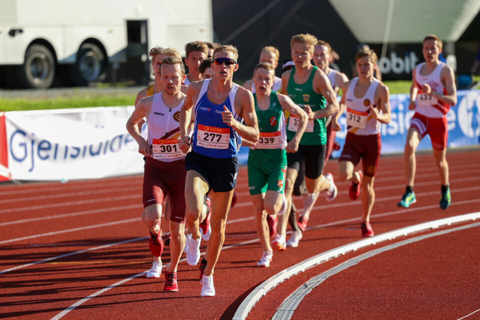 Favorittene tok seg greit til finalen på 1500 meter for menn H2 alle.jpg