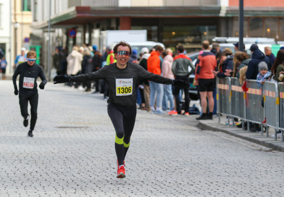 Endelig blei det folkefest i Ålesund Maraton 20_stemning.jpg