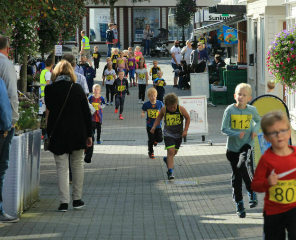 Jakob Ingebrigtsen suveren i Sentrumsløpet i Egersund barnelop_BV5A7366.jpg
