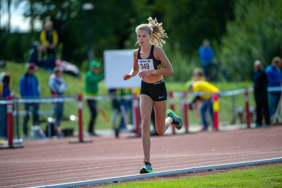 UM 2020: Malin Hoelsveen (J15) og Andreas Fjeld Halvorsen (G15) vant 2000 meter J15_2000m_Malin Hoelsveen (349)_DSC0204.jpg
