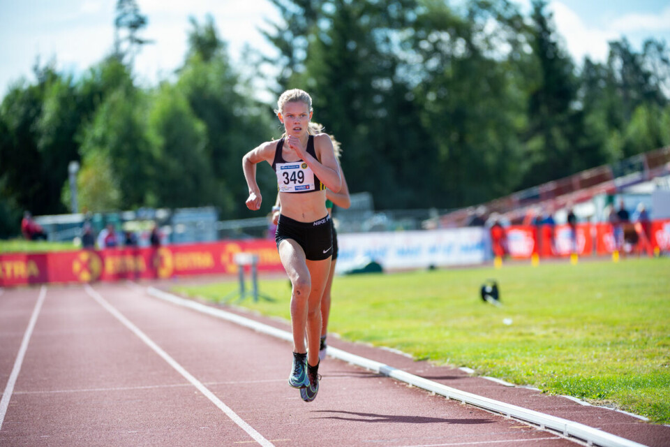 UM 2020: Malin Hoelsveen (J15) og Andreas Fjeld Halvorsen (G15) vant 2000 meter J15_2000m_Malin Hoelsveen (349)_DSC0226.jpg