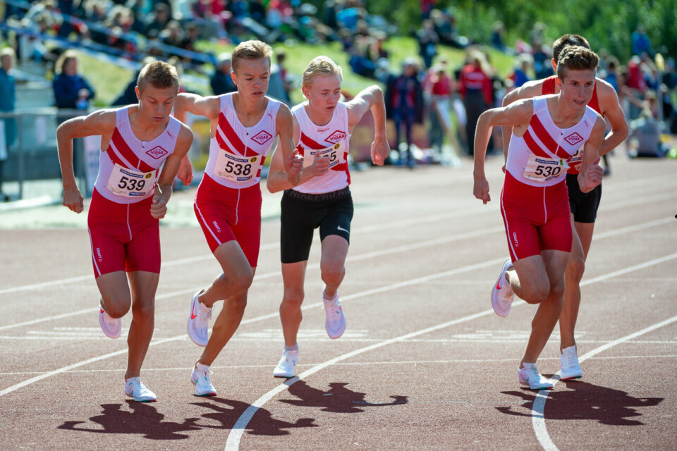 UM 2020: Malin Hoelsveen (J15) og Andreas Fjeld Halvorsen (G15) vant 2000 meter G15_2000m_Heat2_Start_DSC0273.jpg