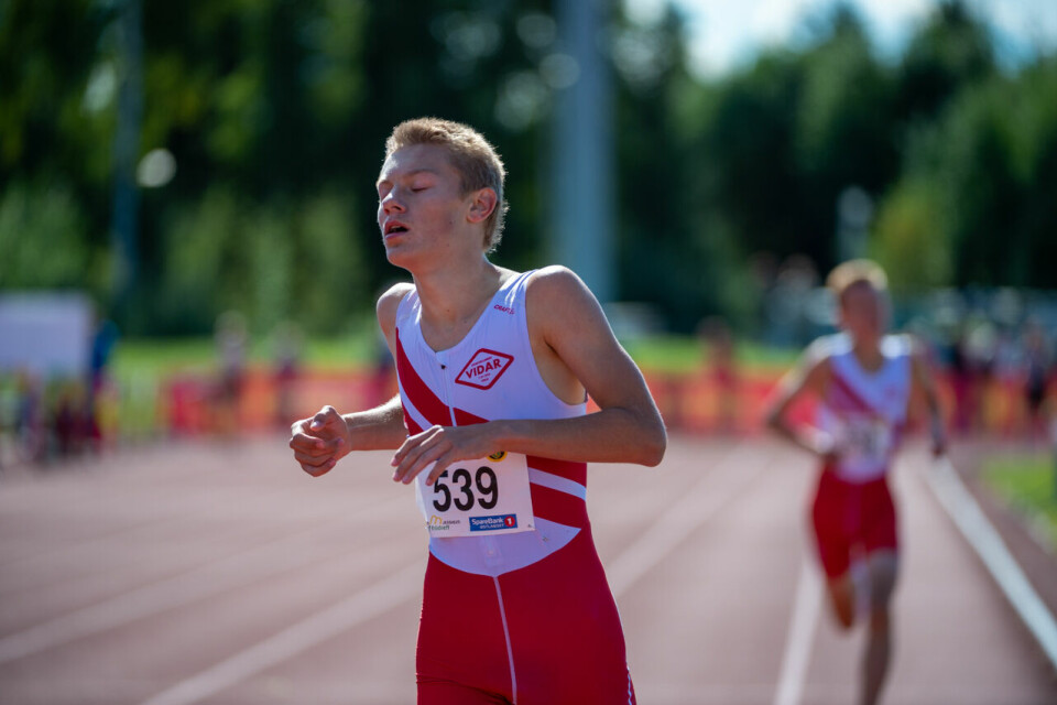 UM 2020: Malin Hoelsveen (J15) og Andreas Fjeld Halvorsen (G15) vant 2000 meter G15_2000m_Heat2_Nikolai Solum (539)_DSC0323.jpg